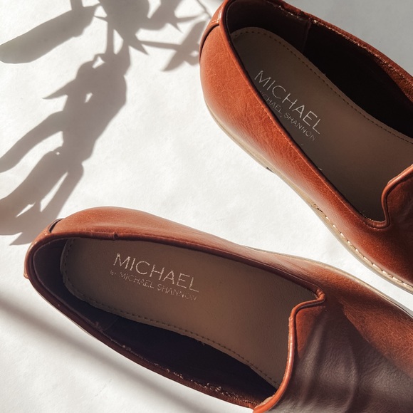 Women’s Loafers - Picture 3 of 5